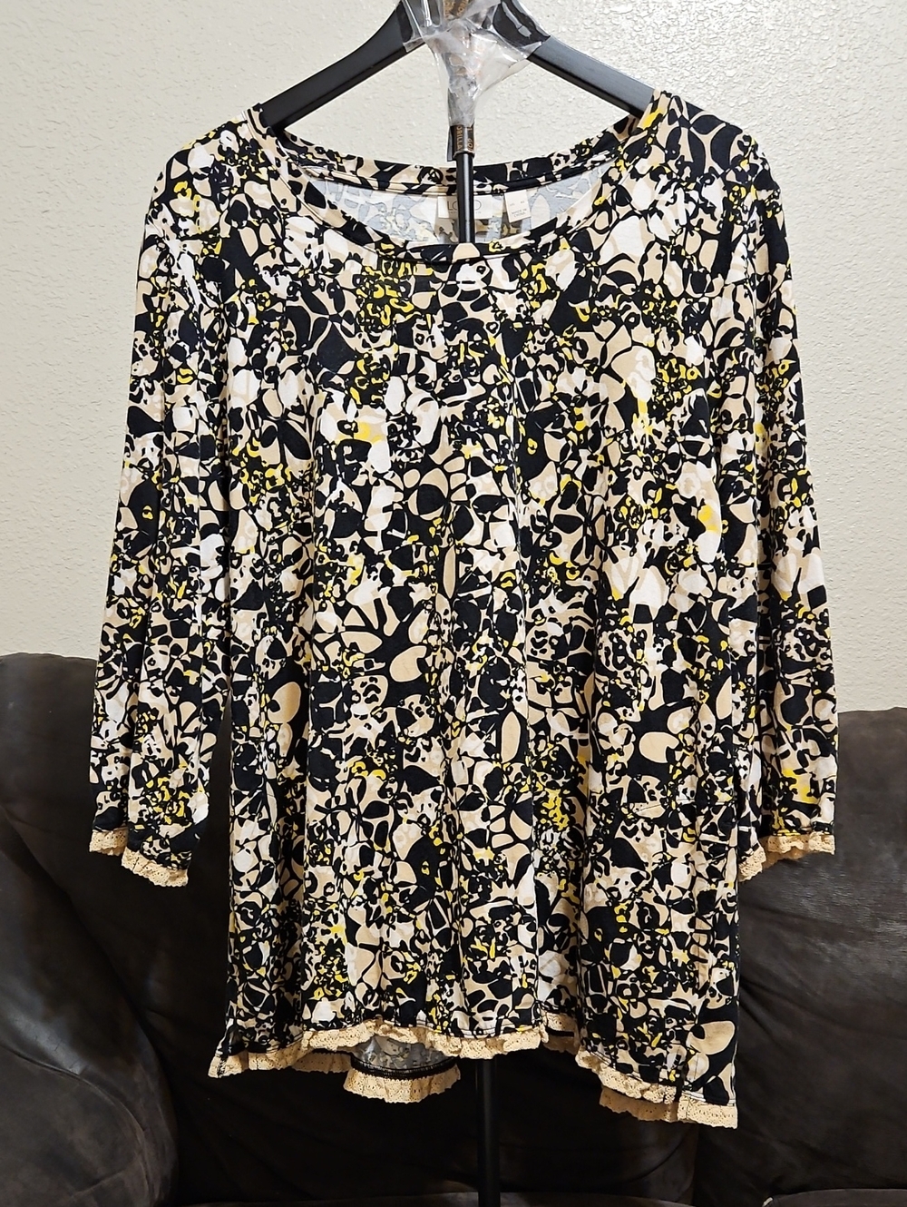 LOGO by Lori Goldstein Black, Cream & Yellow Floral-Print Tunic W/ Pockets